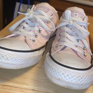 Light pink converse